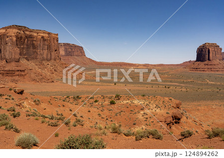 モニュメントバレー　アメリカ 124894262