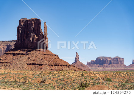 モニュメントバレー　アメリカ 124894270