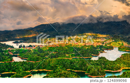 Aerial view of Penol-Guatape Reservoir in Colombia with vibrant landscapes, lush green hills and a network of shimmering turquoise lakes 124899098