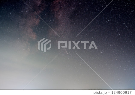 2024年11月　北海道十勝地方の西空に輝く紫金山-アトラス彗星（C/2023A3）と天の川 124900917