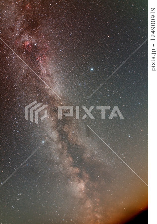 2024年11月 北海道十勝地方の西空に輝く紫金山-アトラス彗星(C/2023A3)と天の川 2024年11月 北海道十勝地方の西空に輝く紫金山-アトラス彗星(C/2023A3)と天の川 124900919
