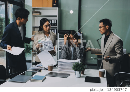 Large group of worried business people having a meeting. 124903747