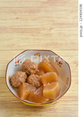 大根と肉団子の煮物 大根と肉団子の煮物 124904596