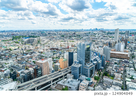【東京都】三軒茶屋から見下ろす都市風景 124904849