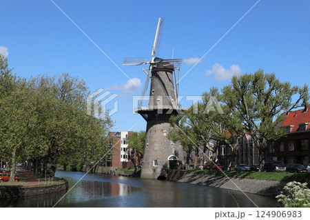 オランダ・スキーダムの風車 オランダ・スキーダムの風車 124906983