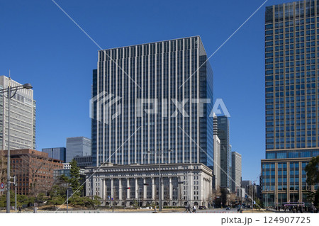 静嘉堂文庫美術館がある重要文化財【明治生命館】の外観 (東京都千代田区) 静嘉堂文庫美術館がある重要文化財【明治生命館】の外観 (東京都千代田区) 124907725
