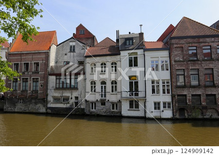 ベルギー・ゲントの旧市街 124909142