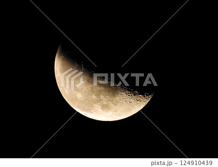クレーターの見える三日月 124910439