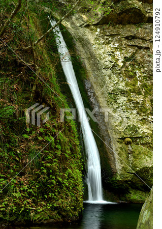 神水瀑　【和歌山県古座川町】 124910792