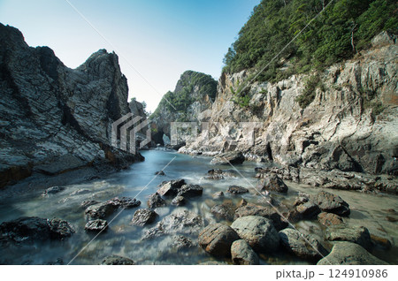 お蛇浦海岸 【和歌山県那智勝浦町】 お蛇浦海岸 【和歌山県那智勝浦町】 124910986