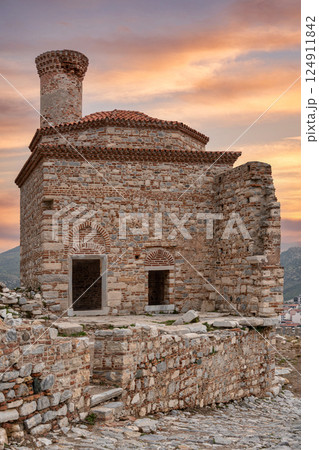 The mosque at Ayasuluk Inner Castle stands majestically atop Ayasuluk Hill in Selcuk, Izmir 124911842