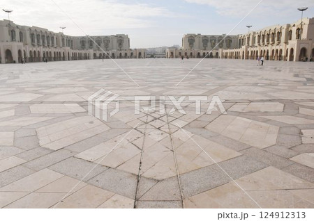 モロッコ、カサブランカ、ハッサン2世モスク 124912313