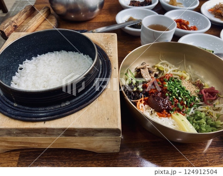 韓国旅行で食べたユッケビビンバ 124912504