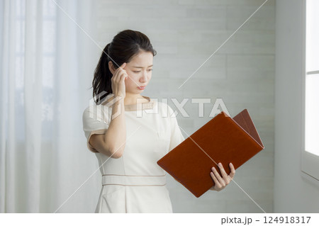 エステティシャン  124918317