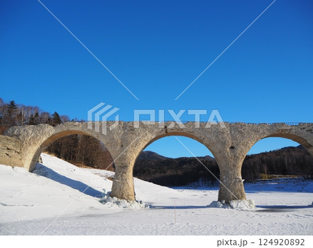 崩れゆくタウシュベツ川橋梁(2024年) 崩れゆくタウシュベツ川橋梁(2024年) 124920892