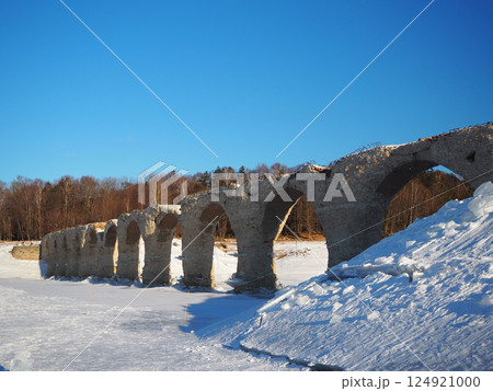 崩れゆくタウシュベツ川橋梁（2024年） 124921000