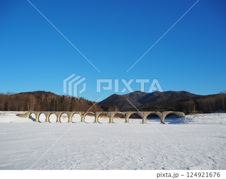 崩れゆくタウシュベツ川橋梁(2024年) 崩れゆくタウシュベツ川橋梁(2024年) 124921676