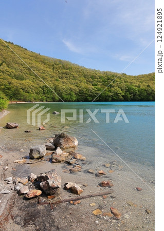 青い湖 青い湖 124921895