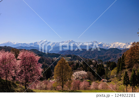 【長野県】美しい村 春の小川村（立屋展望広場） 124922281