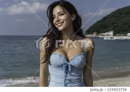 真夏のビーチ　女性イメージ　 124923736