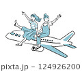 2人旅に出発する飛行機に乗った女の子達 124926200