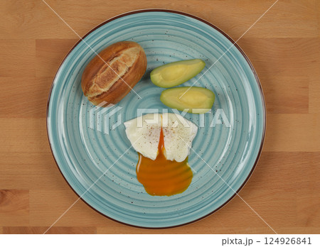 Plate with breakfast 124926841