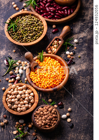 Beans, lentils, soybean, pea and chickpea 124932056