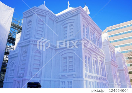 冬の風物詩 さっぽろ雪まつり大通会場の風景 124934004