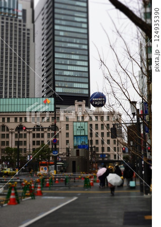 雨の日の難波の風景 雨の日の難波の風景 124935390