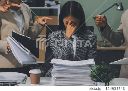 Large group of worried business people having a meeting. 124935748