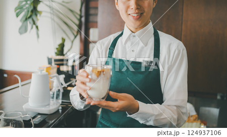 coffee shop 124937106