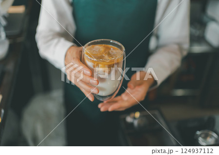 coffee shop coffee shop 124937112