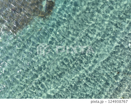 波打ち際 124938767