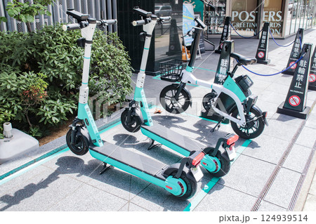 電動キックボード・シェアリングサービス・ポート 電動キックボード・シェアリングサービス・ポート 124939514