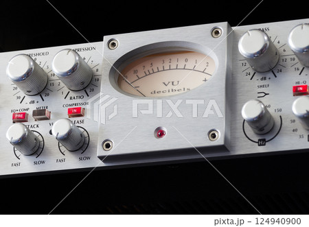 Music studio rack 124940900