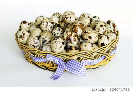 Quail eggs 124941788