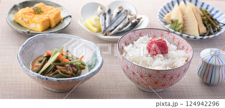 日本料理 和食 朝食イメージ 124942296