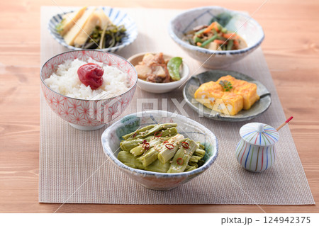 日本料理 和食 朝食イメージ 124942375