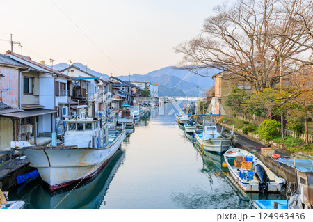 春の吉原入江 京都府舞鶴市 春の吉原入江 京都府舞鶴市 124943436