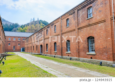 春の舞鶴赤れんがパーク　京都府舞鶴市 124943915