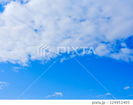 青い空白い雲 124951405