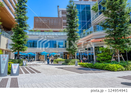 東京都品川区の都市風景　武蔵小山駅 124954941
