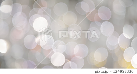 白の玉ボケ抽象背景 124955330