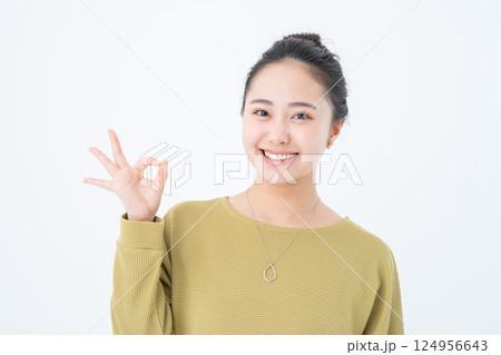 若い女性のポートレート 若い女性のポートレート 124956643