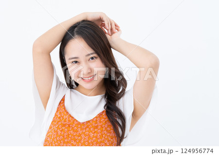 若い女性のビューティ 124956774