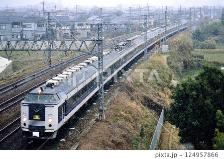 2007年　東海道本線を走る583系金光臨10両 124957866