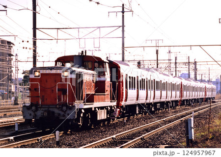 2007年　東海道本線を走るDE101164の牽く813系甲種輸送 124957967