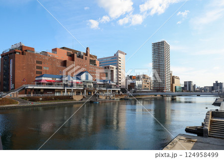 福岡県　北九州市　小倉　紫川沿い　井筒屋　水環境館　小倉北区 124958499