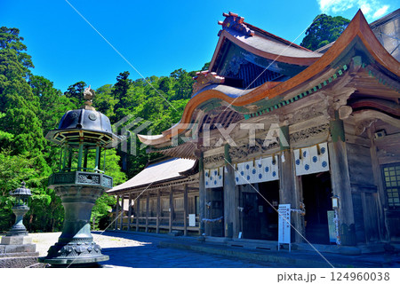 中国地方・大山隠岐国立公園・大神山神社奥宮、権現造りの本殿の眺め・鳥取県大山町(4) 中国地方・大山隠岐国立公園・大神山神社奥宮、権現造りの本殿の眺め・鳥取県大山町(4) 124960038