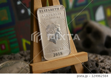 Australian 1 Dollar Elizabeth II 2018 Chinese Dragon Bullion Bar Australian 1 Dollar Elizabeth II 2018 Chinese Dragon Bullion Bar 124962564
